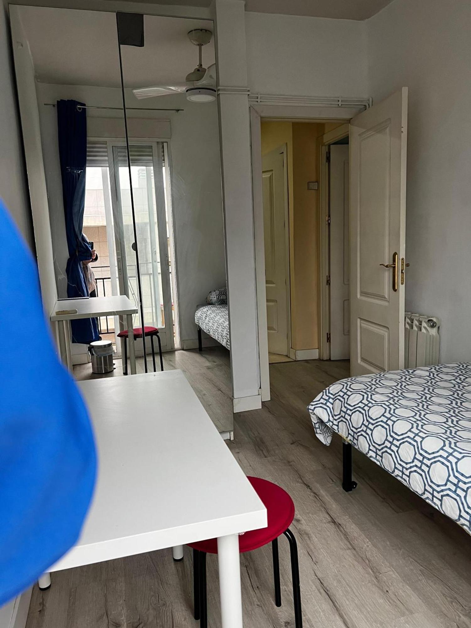 Habitaciones Luminosas Y Acogedoras มาดริด ภายนอก รูปภาพ